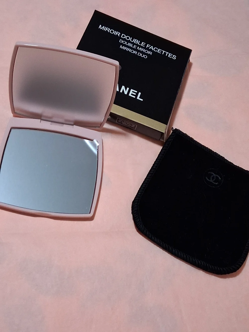 CHANEL Double Facettes Compact Mirror in Pale Pink